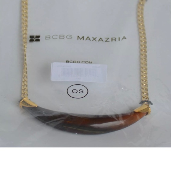 NWT BCBGmaxzaria Faux Horn Necklace Gold Orig58.00 - Picture 3 of 5